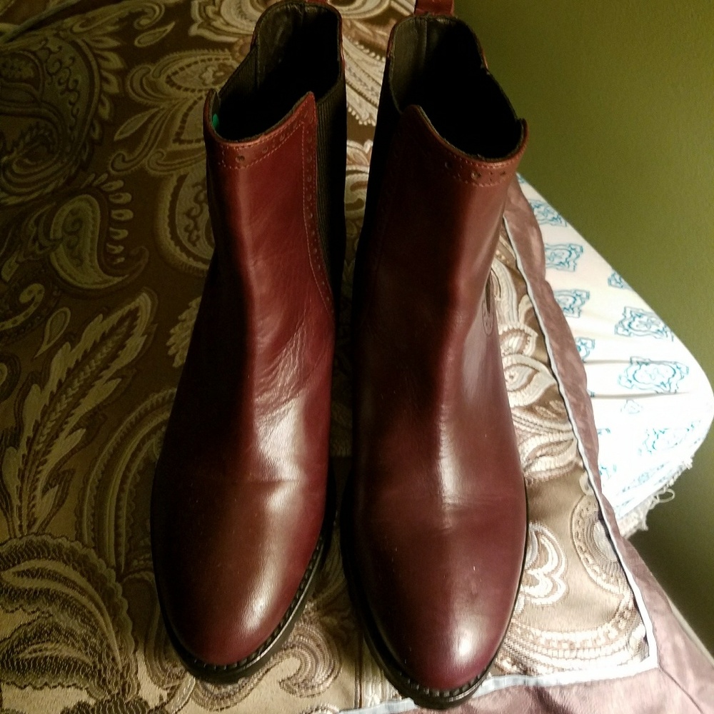 Barbara Barbieri deep maroune boots
